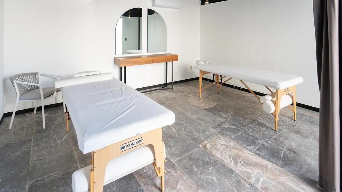 Beachfront Condo Roof Pool 5Th Ave 2 Blocks Gym Playa del Carmen Mexico