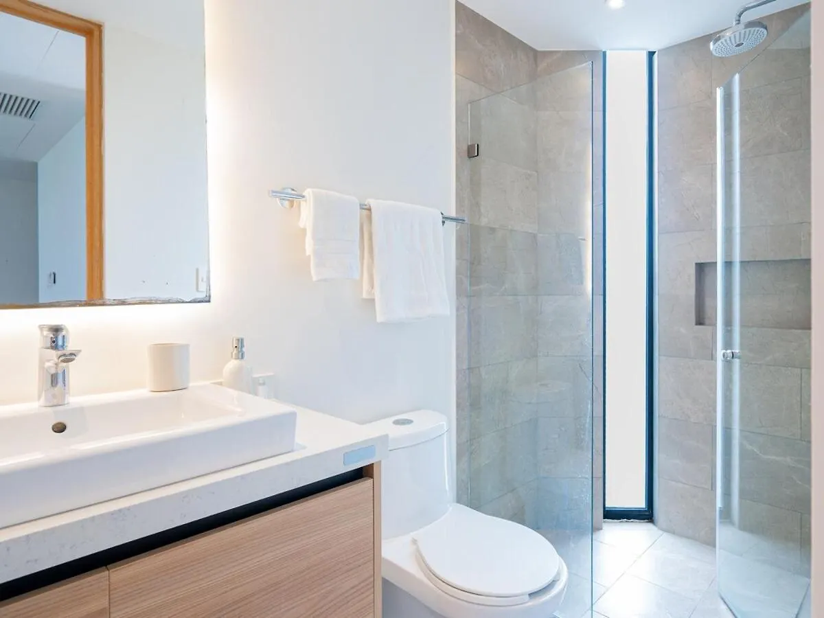 Beachfront Condo Roof Pool 5Th Ave 2 Blocks Gym Playa del Carmen Mexico