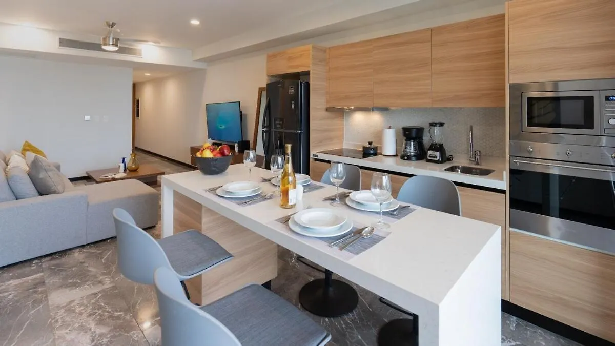 Apartment Beachfront Condo Roof Pool 5Th Ave 2 Blocks Gym Playa del Carmen