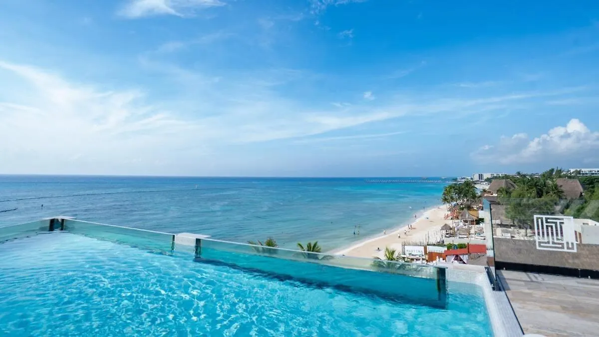Beachfront Condo Roof Pool 5Th Ave 2 Blocks Gym Playa del Carmen Apartment