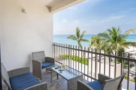 Beachfront Condo Roof Pool 5Th Ave 2 Blocks Gym Playa del Carmen Mexico